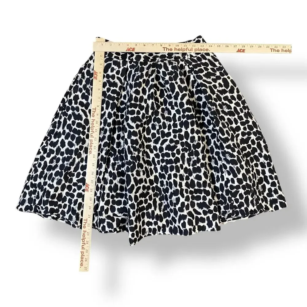 Kate Spade 100% Silk Cheetah Print Pleated Skirt Womens Size 8 Black White‎
